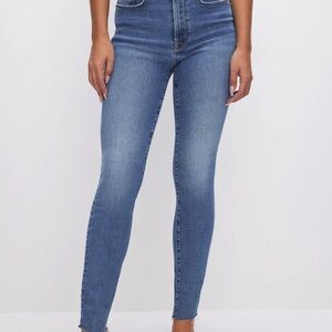 Classic Blue Women's Jeans size 6-12. Yes! It fits size 6, 8, 10 and 12!!!!!